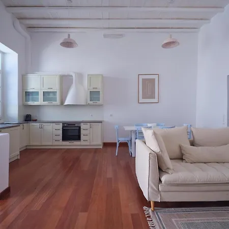 Retreat - The Loft *