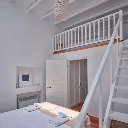 Apartment Retreat - The Loft Parikia (Paros)